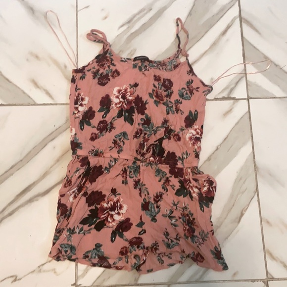 Cute flower romper for sale. - Picture 1 of 1